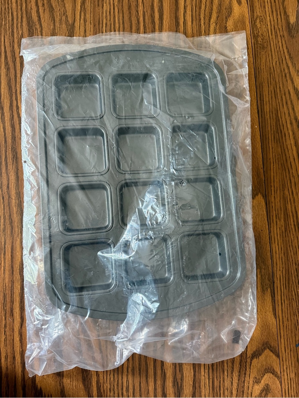 Pampered Chef Black 12-Cavity Square Silicone Mold Tray